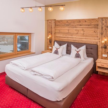 Hotel Platzwirt เราริส ภายนอก รูปภาพ